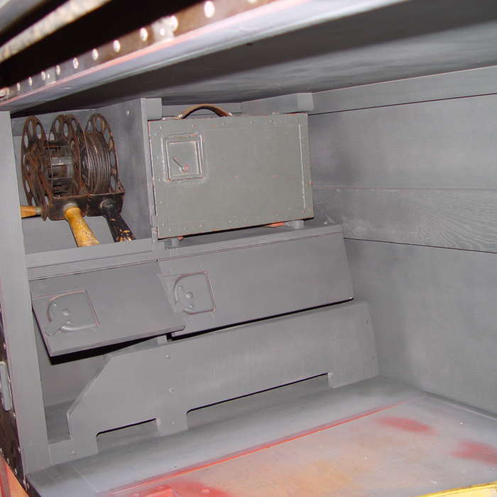 Luggage compartment left side