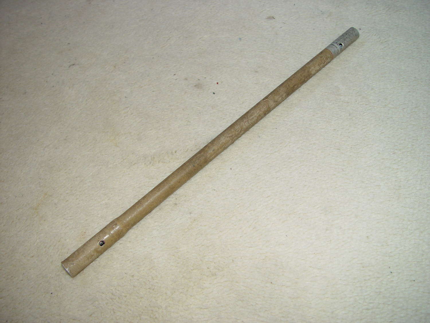 A late war antenna rod for a Torn.Fu.d2 radio