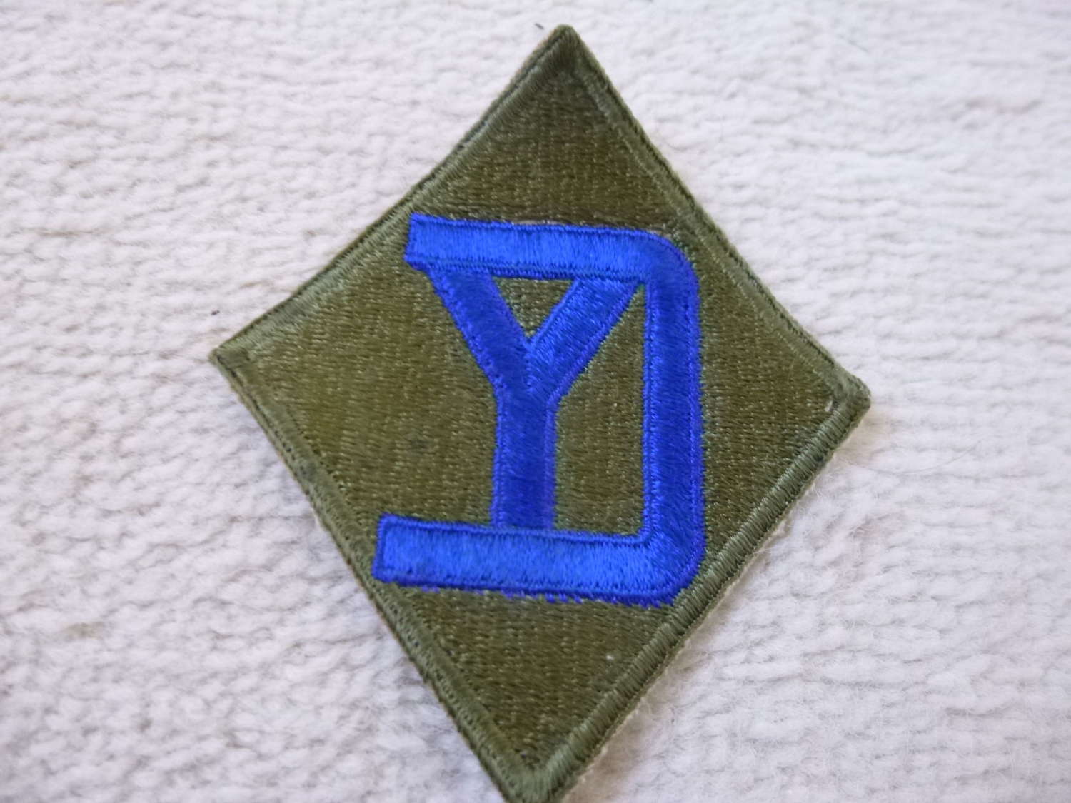 US army 26th infantry division patch