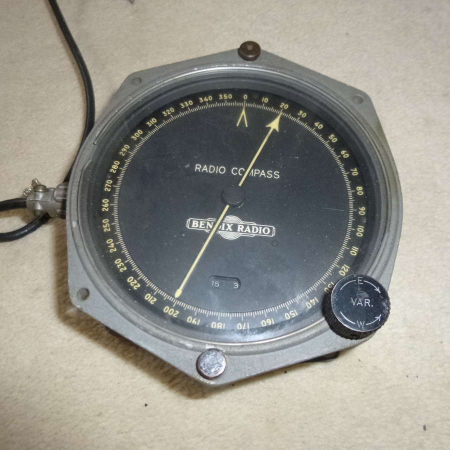US Air Force Bendix radio compass indicator