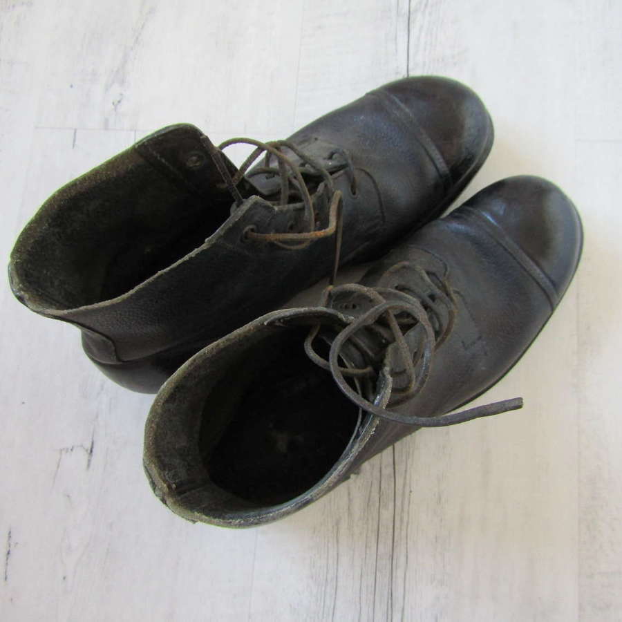 1941 British army boots, large size