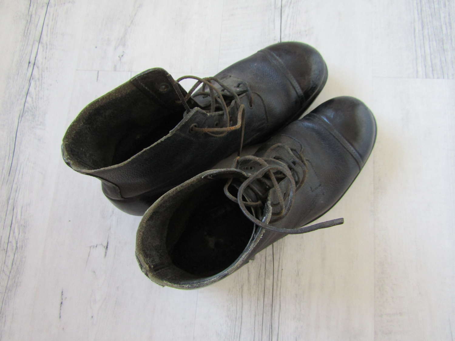 1941 British army boots, large size